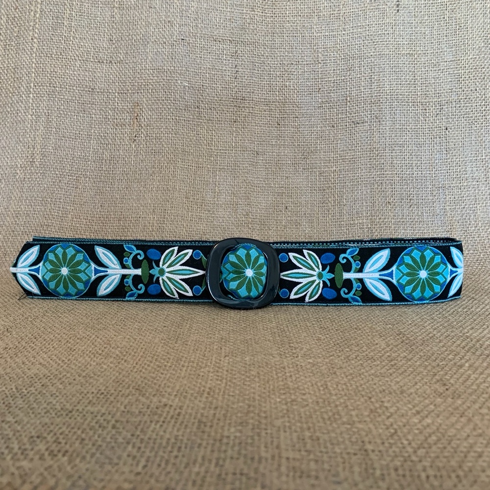 Reversible Adjustable Belt Floral Embroidery Black Blue White - Picture 3 of 5